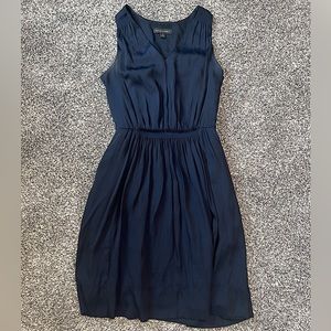 Banana republic navy dress with pleating size 0
